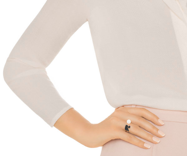 Pierścionek Swarovski • Iconic Swan Ring Black 5296472 1