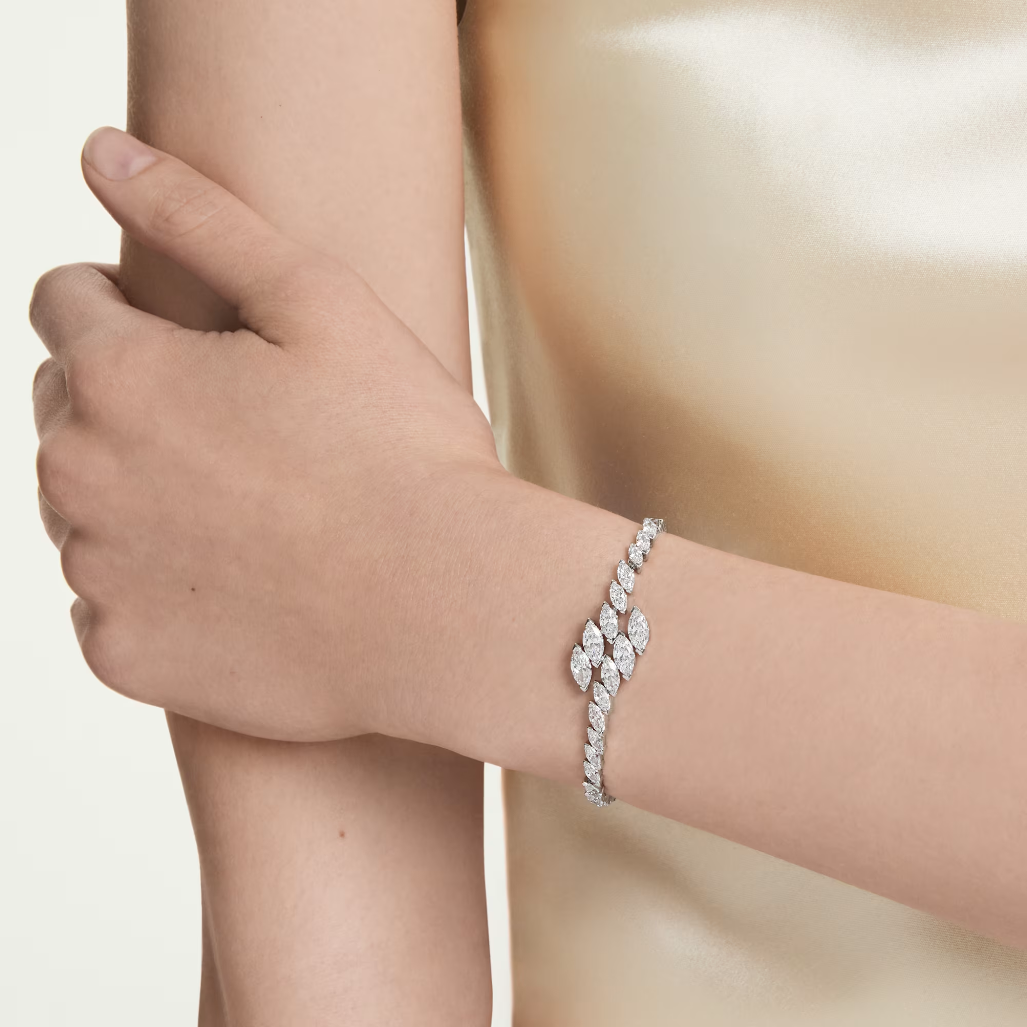 Bransoletka SWAROVSKI Mesmera 5748014 3